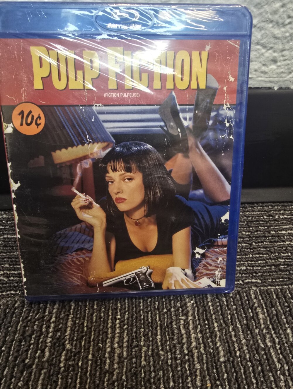 Pulp Fiction Blu-ray Movie - Black/Red Cover